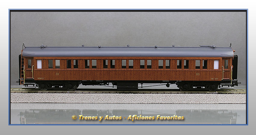 Coche pasajeros madera Largo Recorrido CC-637 - Renfe
